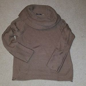 💜💜Tahari Cowl Neck Sweater